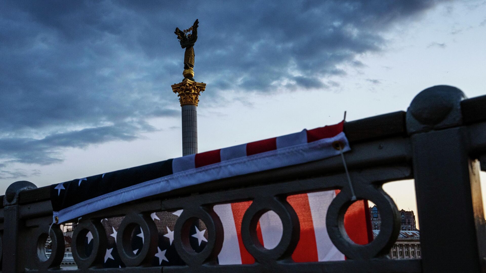 США недовольны нежеланием Киева признать Донбасс российским, пишет Politico